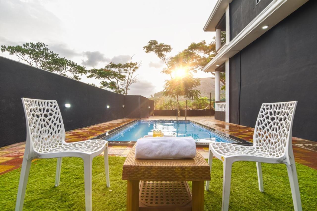 Black Stone Villa Karli Exterior photo